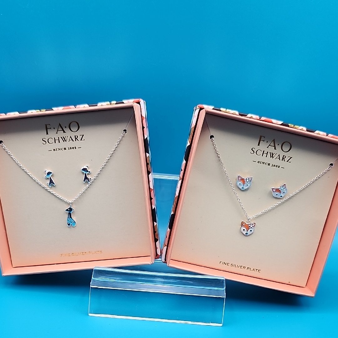 Fao Schwarz Silver Necklace Dainty Minimalist Design
